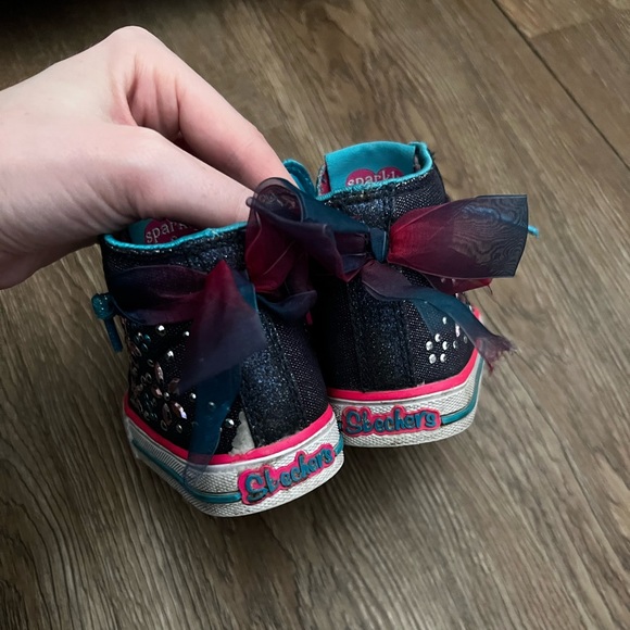 Kids Twinkle Toes Light Up Shoes - Picture 4 of 5